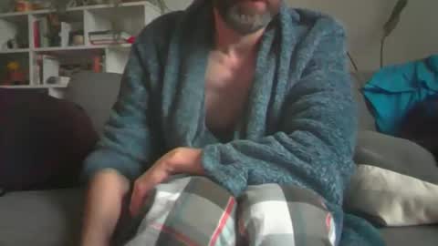 Snapshot of geon2xx chatting on September 20, 2025, 6:25 am Geon online show from September 20, 2025, 6:25 am