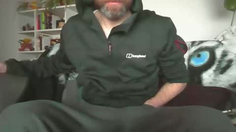 Snapshot of geon2xx chatting on November 5, 2025, 7:52 am Geon online show from November 5, 2025, 7:52 am