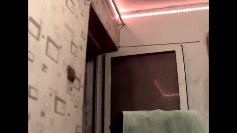 Snapshot of george84xxx chatting on October 18, 2025, 7:47 pm GeOOXXX online show from October 18, 2025, 7:47 pm