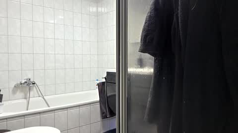 Snapshot of germinator33 chatting on November 4, 2025, 8:57 am germinator33 online show from November 4, 2025, 8:57 am