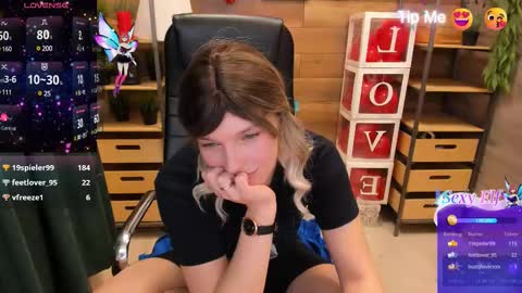 Snapshot of ghostly_temptation chatting on February 23, 2025, 1:35 am Sweety online show from February 23, 2025, 1:35 am