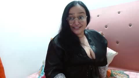 nahomi online show from February 23, 2025, 2:07 am