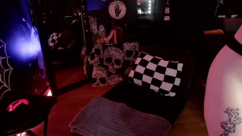 Snapshot of gigglemethis22 chatting on December 29, 2024, 6:49 pm Giggles online show from December 29, 2024, 6:49 pm