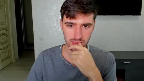 gilbertogonzales online show from March 5, 2025, 5:29 am