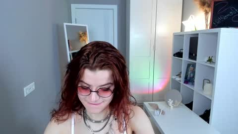 Snapshot of gin_yoon chatting on January 27, 2025, 6:19 am Gin online show from January 27, 2025, 6:19 am