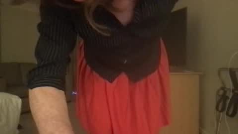 Snapshot of gina_cduk2 chatting on November 10, 2025, 2:05 pm gina_cduk2 online show from November 10, 2025, 2:05 pm