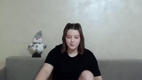 Snapshot of girl_leya chatting on December 5, 2024, 10:34 pm girl_leya online show from December 5, 2024, 10:34 pm