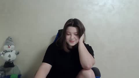 Snapshot of girl_leya chatting on December 22, 2024, 11:09 pm girl_leya online show from December 22, 2024, 11:09 pm