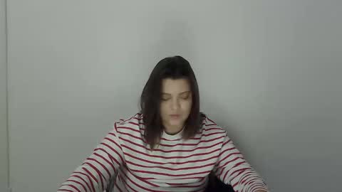 Snapshot of girl_leya chatting on October 4, 2025, 7:56 pm girl_leya online show from October 4, 2025, 7:56 pm