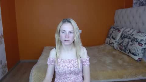 Katia online show from October 12, 2025, 2:05 pm