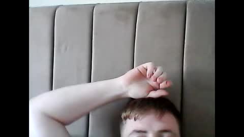 Snapshot of girlonboy25 chatting on November 2, 2025, 11:12 am Girlonboy25 online show from November 2, 2025, 11:12 am