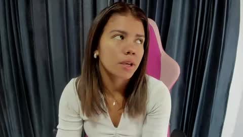 Snapshot of gissel_angel chatting on January 20, 2025, 6:53 pm Gissel angel online show from January 20, 2025, 6:53 pm
