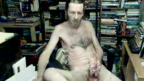 Snapshot of glauconx chatting on March 2, 2025, 8:16 am Glauconx online show from March 2, 2025, 8:16 am