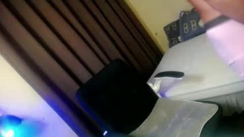 Snapshot of glenndou_daxs chatting on September 10, 2025, 5:57 pm glenndou_daxs online show from September 10, 2025, 5:57 pm