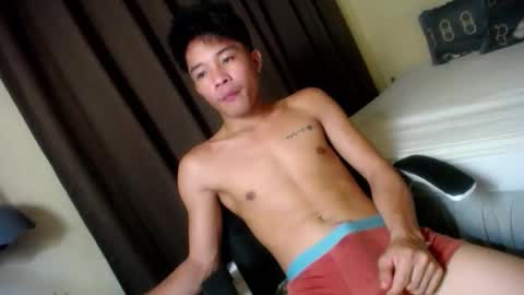 Snapshot of glenndou_daxs chatting on October 7, 2025, 11:40 am glenndou_daxs online show from October 7, 2025, 11:40 am