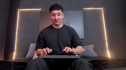 steven online show from December 28, 2024, 9:19 pm