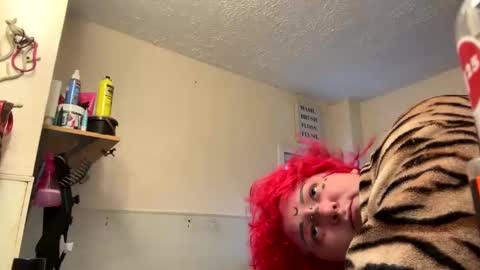 Snapshot of goddess182002 chatting on November 9, 2025, 3:32 pm goddess182002 online show from November 9, 2025, 3:32 pm