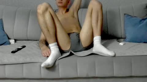 Snapshot of goldenboy_xxx69 chatting on October 27, 2025, 8:46 pm goldenboy_xxx69 online show from October 27, 2025, 8:46 pm