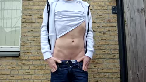 Snapshot of goldenelixxxir chatting on February 26, 2025, 3:52 pm   online show from February 26, 2025, 3:52 pm