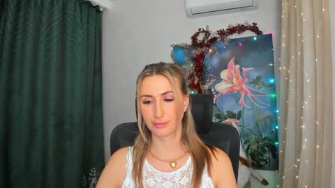 Snapshot of goldenlighte chatting on December 24, 2024, 6:33 am Olivia online show from December 24, 2024, 6:33 am