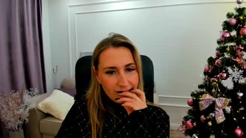 Snapshot of goldenlighte chatting on January 9, 2025, 3:34 pm Olivia online show from January 9, 2025, 3:34 pm