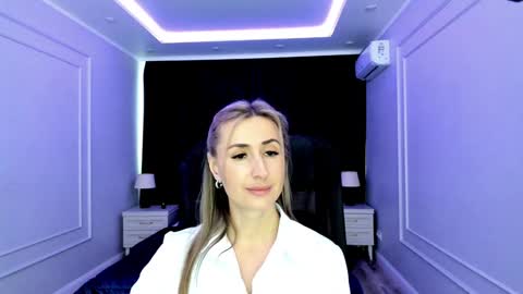 Snapshot of goldenlighte chatting on February 2, 2025, 6:26 am Olivia online show from February 2, 2025, 6:26 am