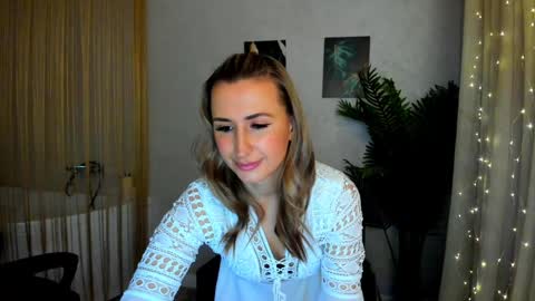 Snapshot of goldenlighte chatting on February 8, 2025, 3:30 am Olivia online show from February 8, 2025, 3:30 am