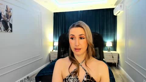 Snapshot of goldenlighte chatting on March 3, 2025, 6:15 am Olivia online show from March 3, 2025, 6:15 am
