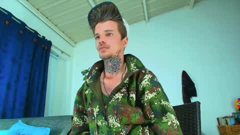 Snapshot of goldy_loyal99 chatting on September 17, 2025, 5:20 am Goldy Loyal93 online show from September 17, 2025, 5:20 am