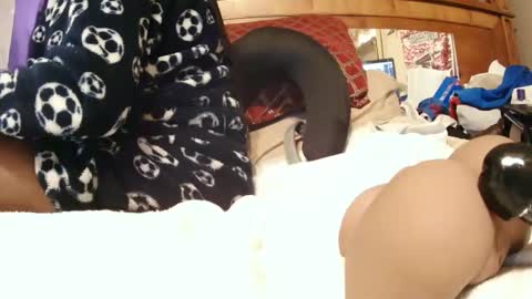 Snapshot of goodbootaye chatting on December 19, 2024, 6:01 pm Juicy Booty online show from December 19, 2024, 6:01 pm