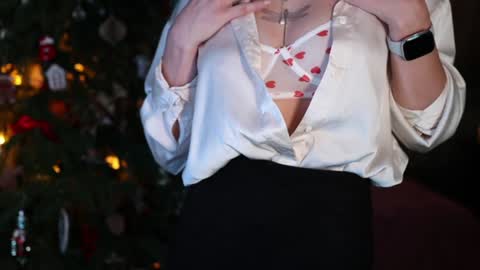 Snapshot of gracegreen chatting on December 30, 2024, 10:53 am I will be glad to see you  30 N  1800  - 2300 gmt3  online show from December 30, 2024, 10:53 am