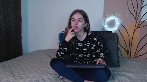 Snapshot of grecia_rouse chatting on December 10, 2024, 10:47 pm  GRECIA  online show from December 10, 2024, 10:47 pm