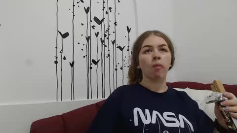 Snapshot of grecia_rouse chatting on September 18, 2025, 12:34 am  GRECIA  online show from September 18, 2025, 12:34 am