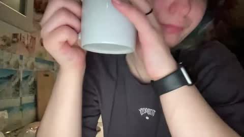 April online show from February 13, 2025, 10:00 pm