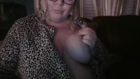 Snapshot of greeneyedgirl304 chatting on November 1, 2025, 7:54 am greeneyedgirl304 online show from November 1, 2025, 7:54 am