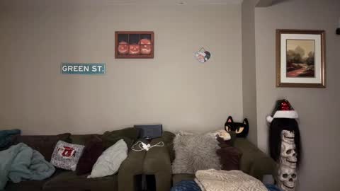 Snapshot of greenxxxqueen chatting on December 25, 2024, 4:33 am SexQueen Nikki online show from December 25, 2024, 4:33 am