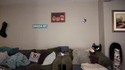 Snapshot of greenxxxqueen chatting on December 25, 2024, 7:35 am SexQueen Nikki online show from December 25, 2024, 7:35 am