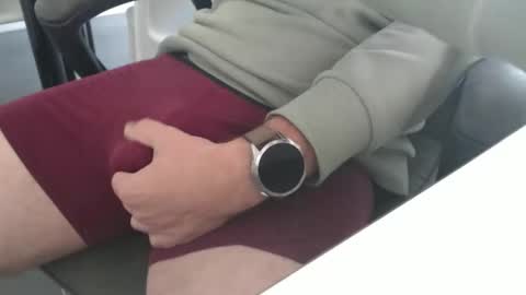 Snapshot of griesie chatting on November 7, 2025, 11:32 am Griesie online show from November 7, 2025, 11:32 am