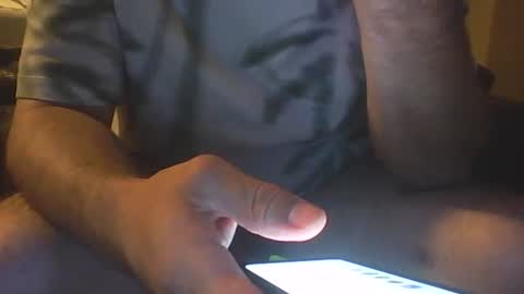 Snapshot of guy8inches4u chatting on October 9, 2025, 9:46 pm guy8inches4u online show from October 9, 2025, 9:46 pm