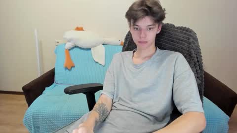 Snapshot of guy_liam1 chatting on October 21, 2025, 1:01 pm guy_liam1 online show from October 21, 2025, 1:01 pm