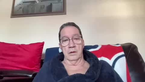 Snapshot of gwashere4u chatting on December 23, 2024, 2:07 pm gwashere4u online show from December 23, 2024, 2:07 pm