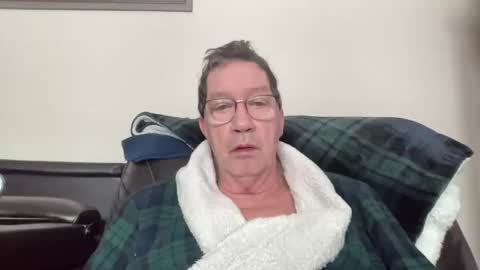 Snapshot of gwashere4u chatting on February 3, 2025, 1:08 pm gwashere4u online show from February 3, 2025, 1:08 pm