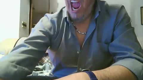 Snapshot of gyrdy chatting on January 1, 2025, 5:00 pm gyrdy online show from January 1, 2025, 5:00 pm