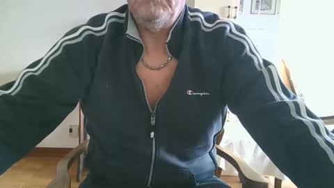 Snapshot of gyrdy chatting on January 25, 2025, 2:47 pm gyrdy online show from January 25, 2025, 2:47 pm