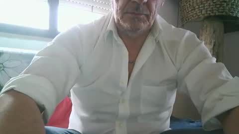 Snapshot of gyrdy chatting on February 11, 2025, 3:29 pm gyrdy online show from February 11, 2025, 3:29 pm