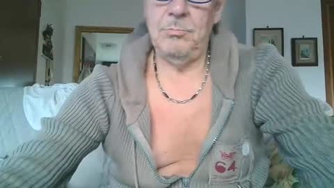 Snapshot of gyrdy chatting on February 13, 2025, 4:17 pm gyrdy online show from February 13, 2025, 4:17 pm