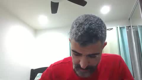 Snapshot of h0nest84 chatting on December 6, 2024, 6:37 am h0nest84 online show from December 6, 2024, 6:37 am