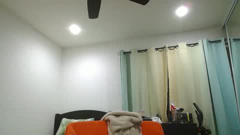 Snapshot of h0nest84 chatting on December 26, 2024, 7:45 am h0nest84 online show from December 26, 2024, 7:45 am