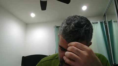 Snapshot of h0nest84 chatting on March 2, 2025, 4:39 am h0nest84 online show from March 2, 2025, 4:39 am