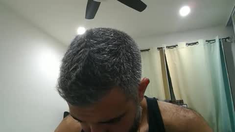 Snapshot of h0nest84 chatting on October 29, 2025, 5:53 am h0nest84 online show from October 29, 2025, 5:53 am